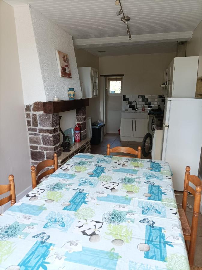 La Petellerie, Maison De Campagne Avec Piscine Pour Un Sejour Detente Moyon Buitenkant foto
