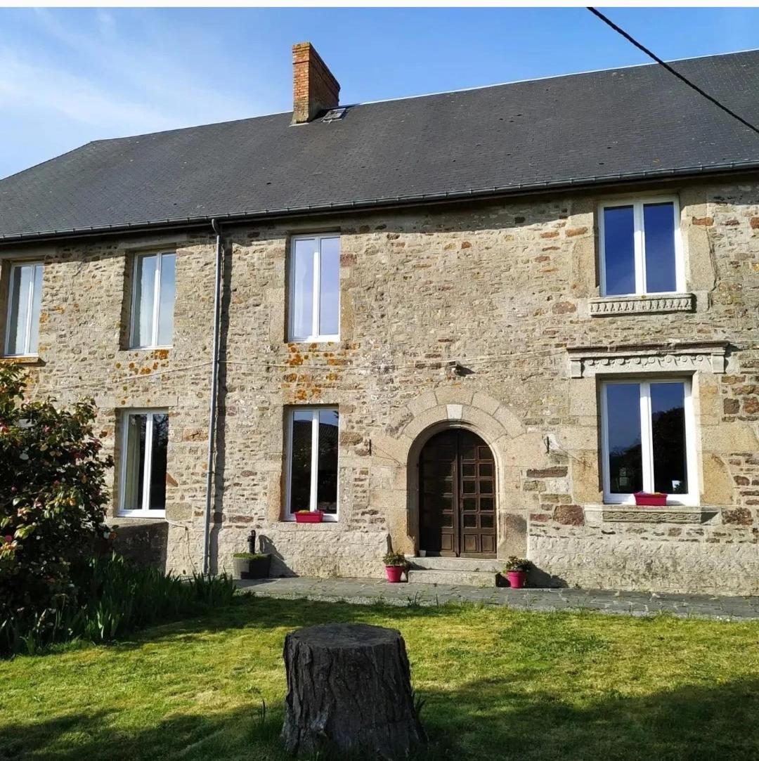 La Petellerie, Maison De Campagne Avec Piscine Pour Un Sejour Detente Moyon Buitenkant foto